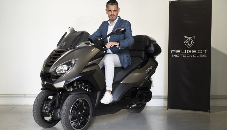 Foto 221219 PeugeotMotocycles FranciscoDominguezNombramiento 2 scaled