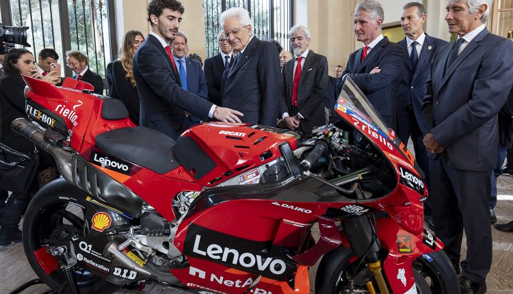Francesco Bagnaia and a Ducati  CONI and FMI delegation at the Quirinale with Sergio Mattarella 02 UC460493