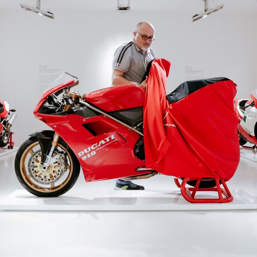 Ducati 916 al Museo Ducati anniversario 2019 01 UC559708 High