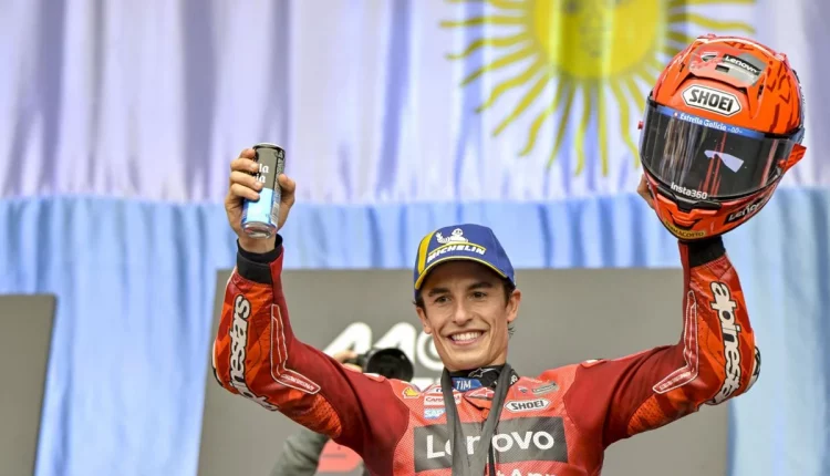Marc Márquez en el podio del GP de Argentina